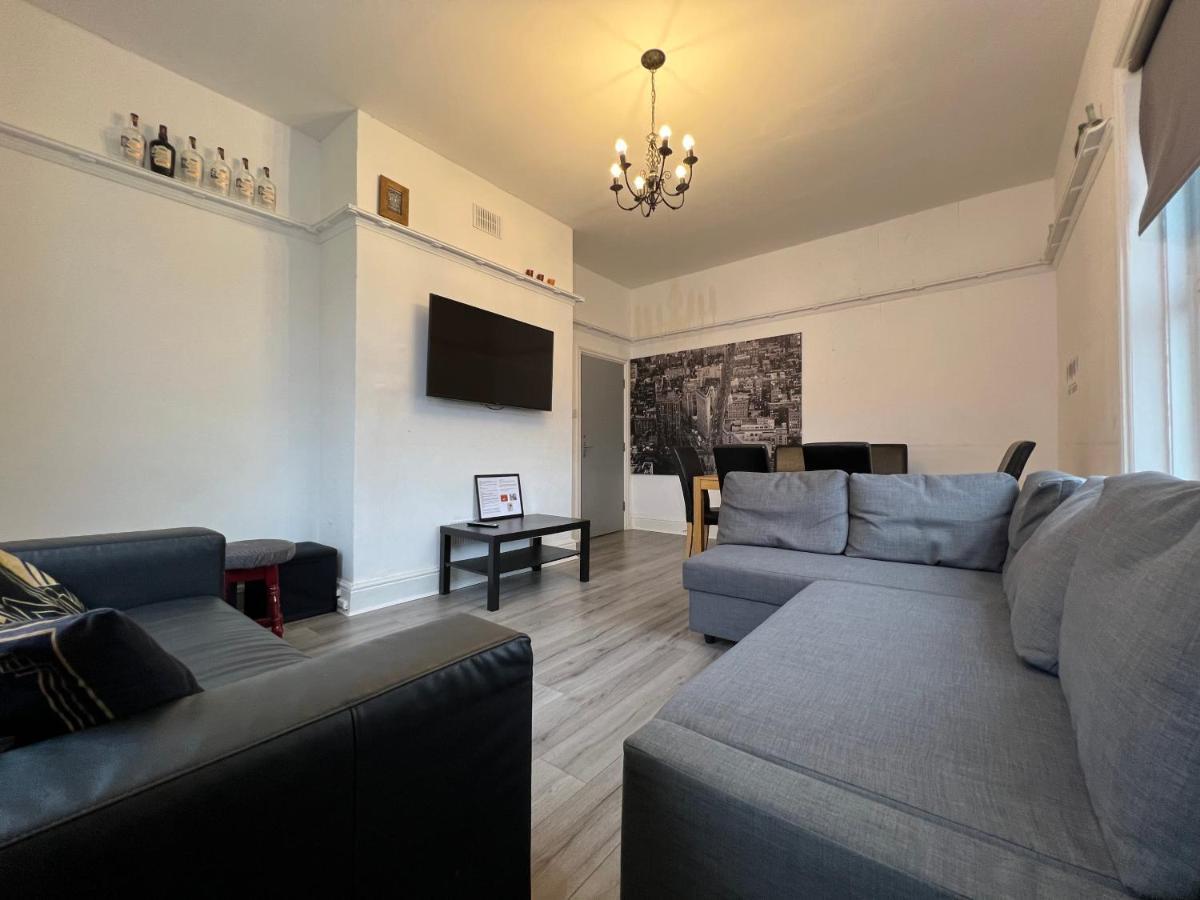 Peaky Blinders Apartment 5 Min Walk To Blackpool Tower Sleeps Up To 14 Luaran gambar